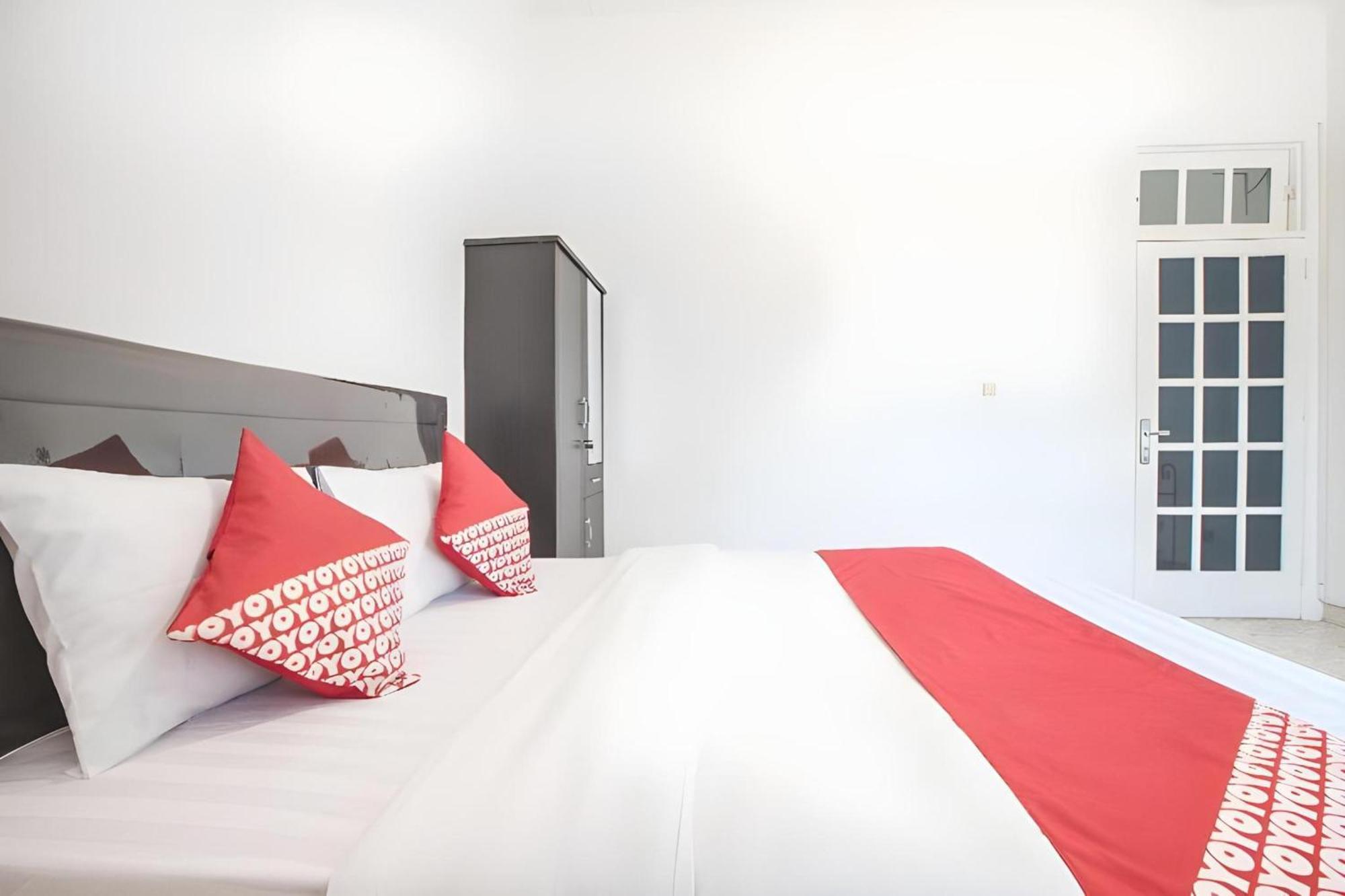 Capital O 332 Residence G17 Kemang Yakarta Exterior foto