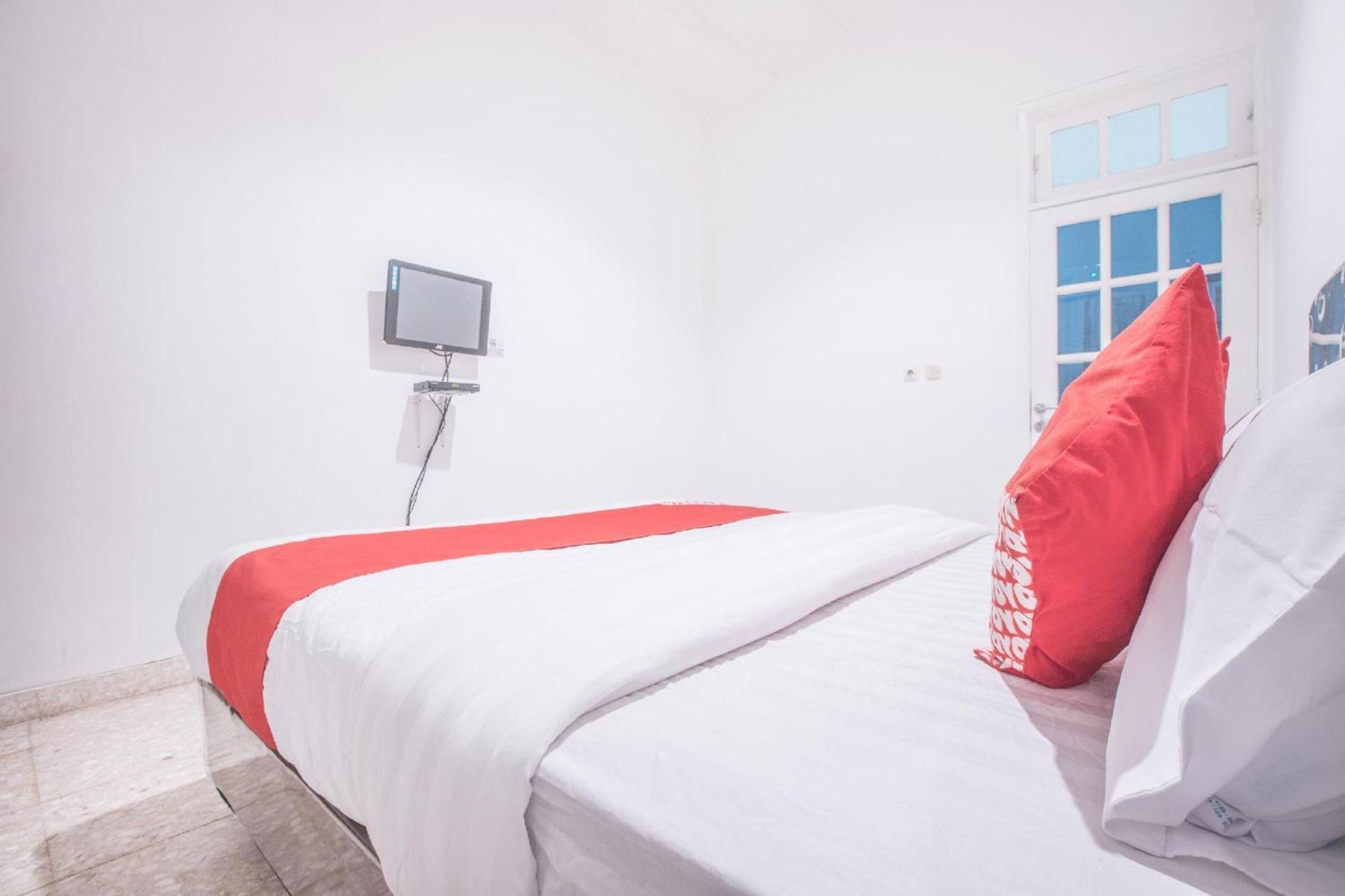 Capital O 332 Residence G17 Kemang Yakarta Exterior foto