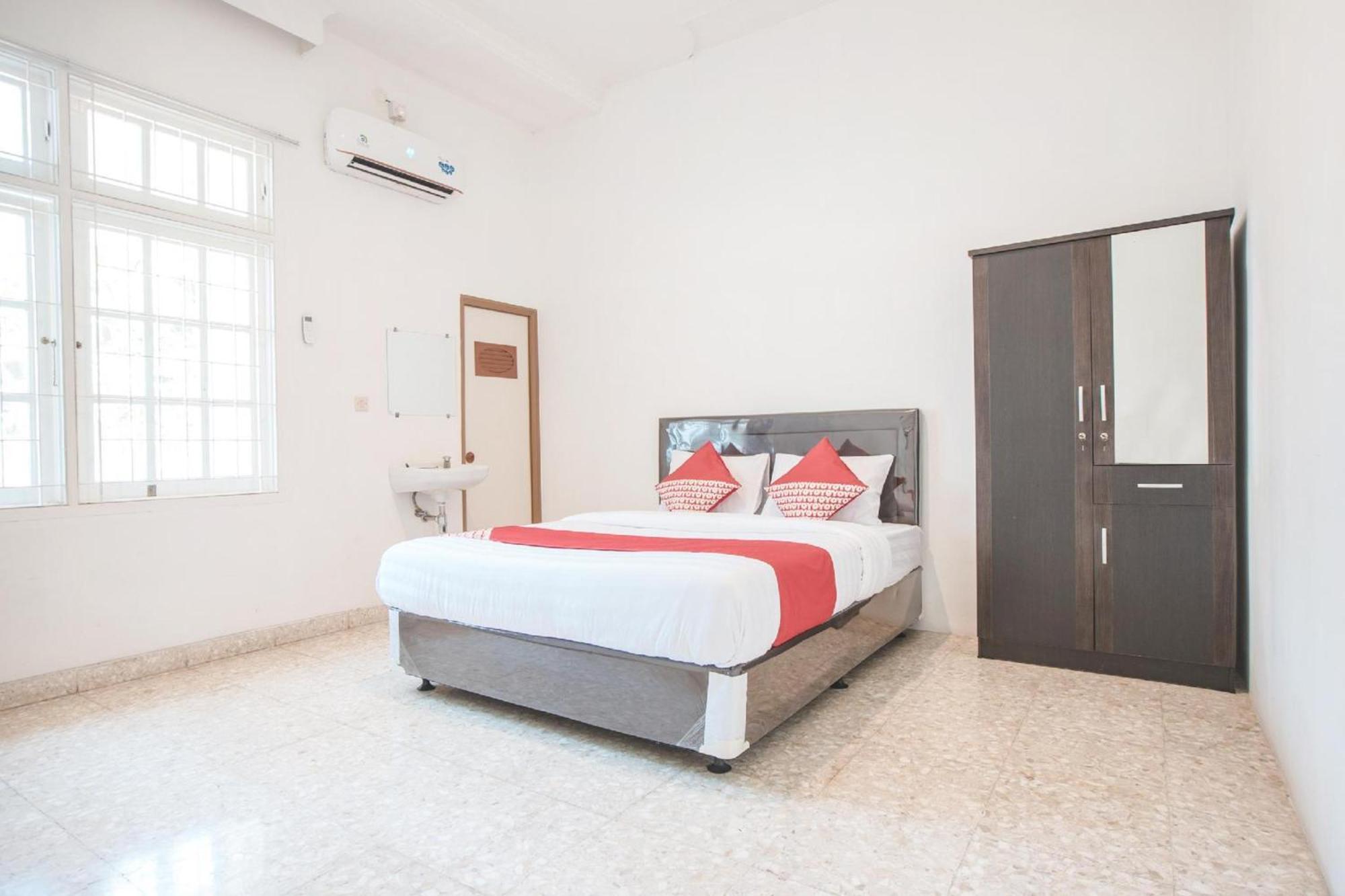 Capital O 332 Residence G17 Kemang Yakarta Exterior foto