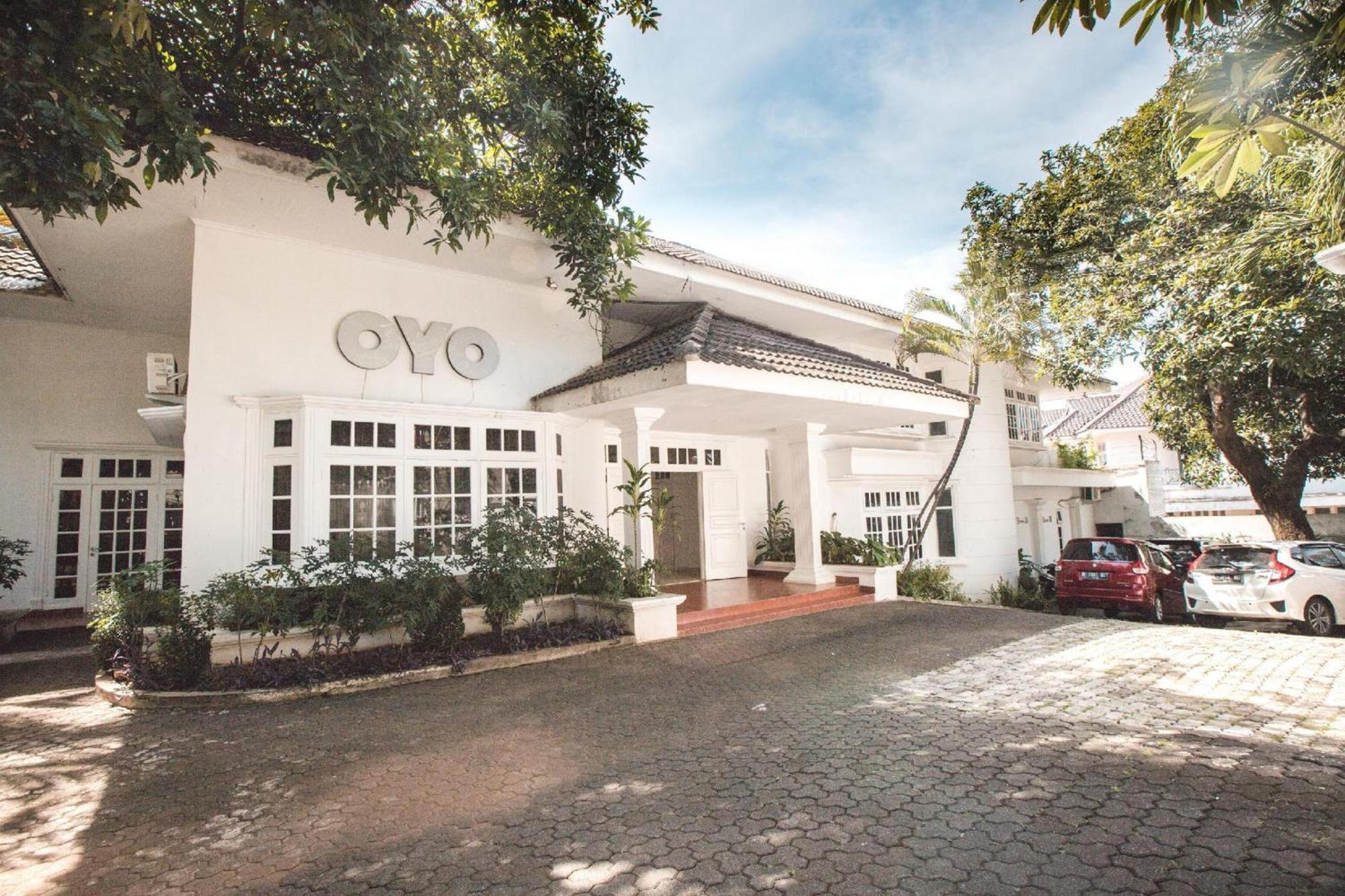 Capital O 332 Residence G17 Kemang Yakarta Exterior foto